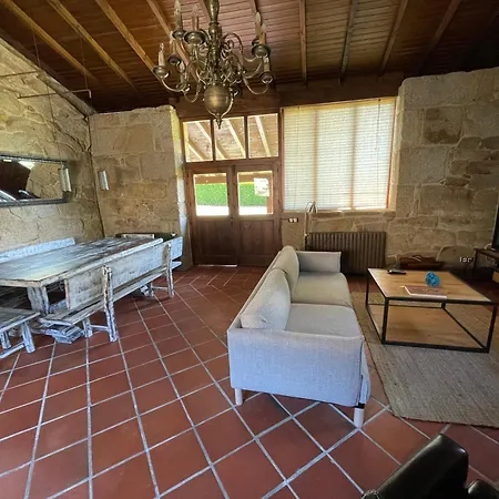 Hotel Deluxe Con Chimenea Y Bano En Casa De Campo. Piscina Y Jardin. Amoeiro